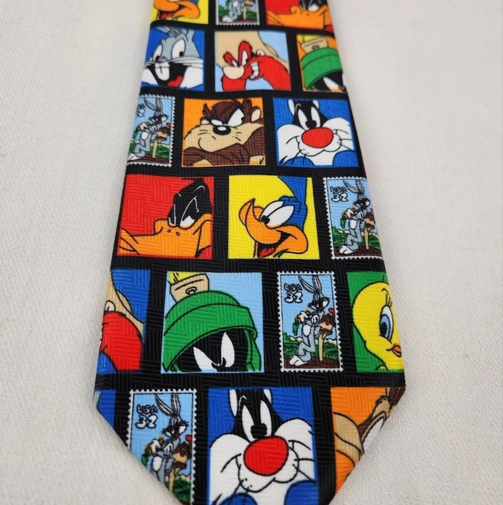 Looney Tunes Vintage 1997 Stamp Collection Tie - Picture 2 of 4